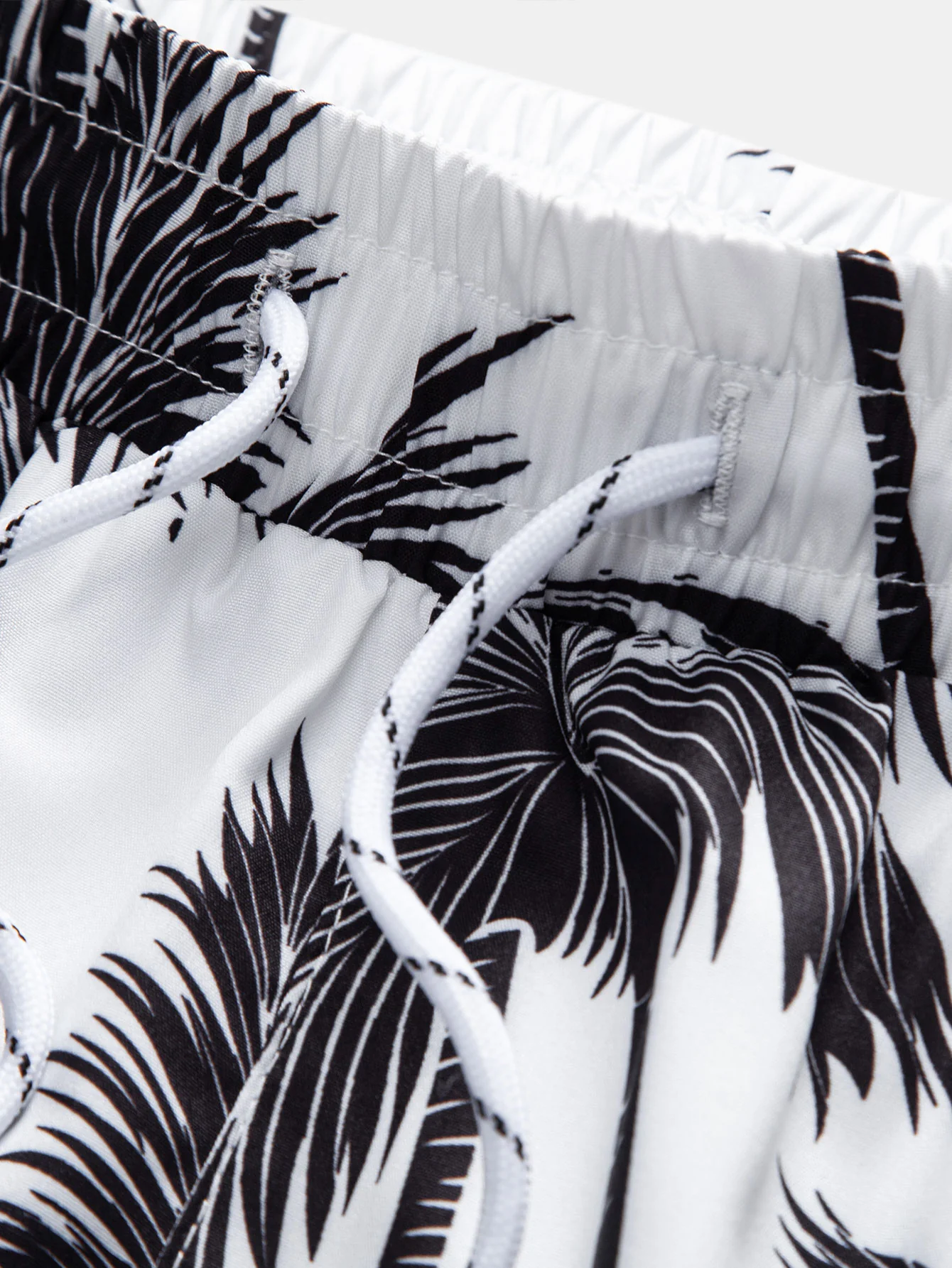 Regular Fit T-Shirt aus Baumwolle mit Palmenmuster & Badeshorts mit Palmenmuster Shorts - Image 9