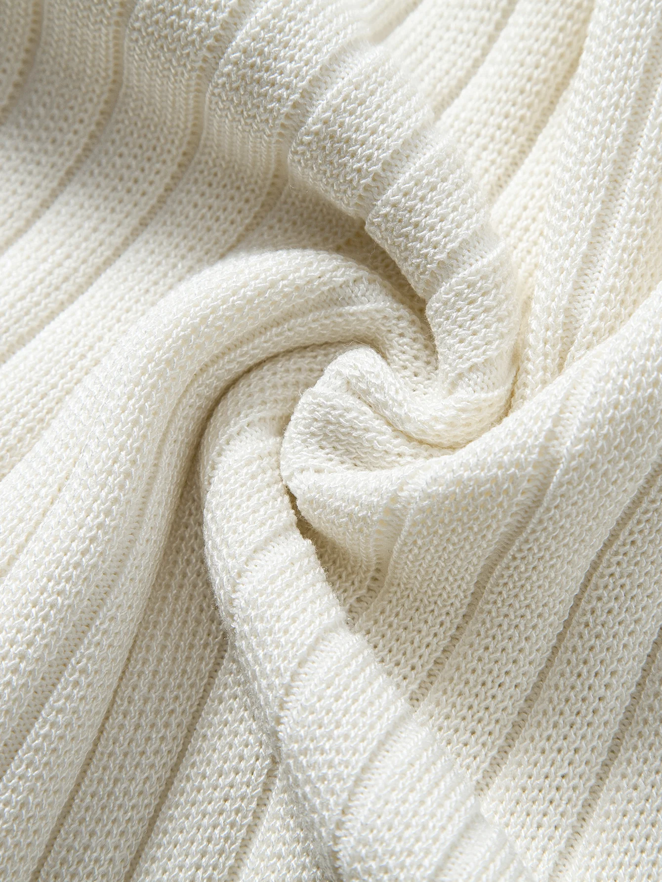Ribbed Crew Neck Knit T-Shirt - Image 16