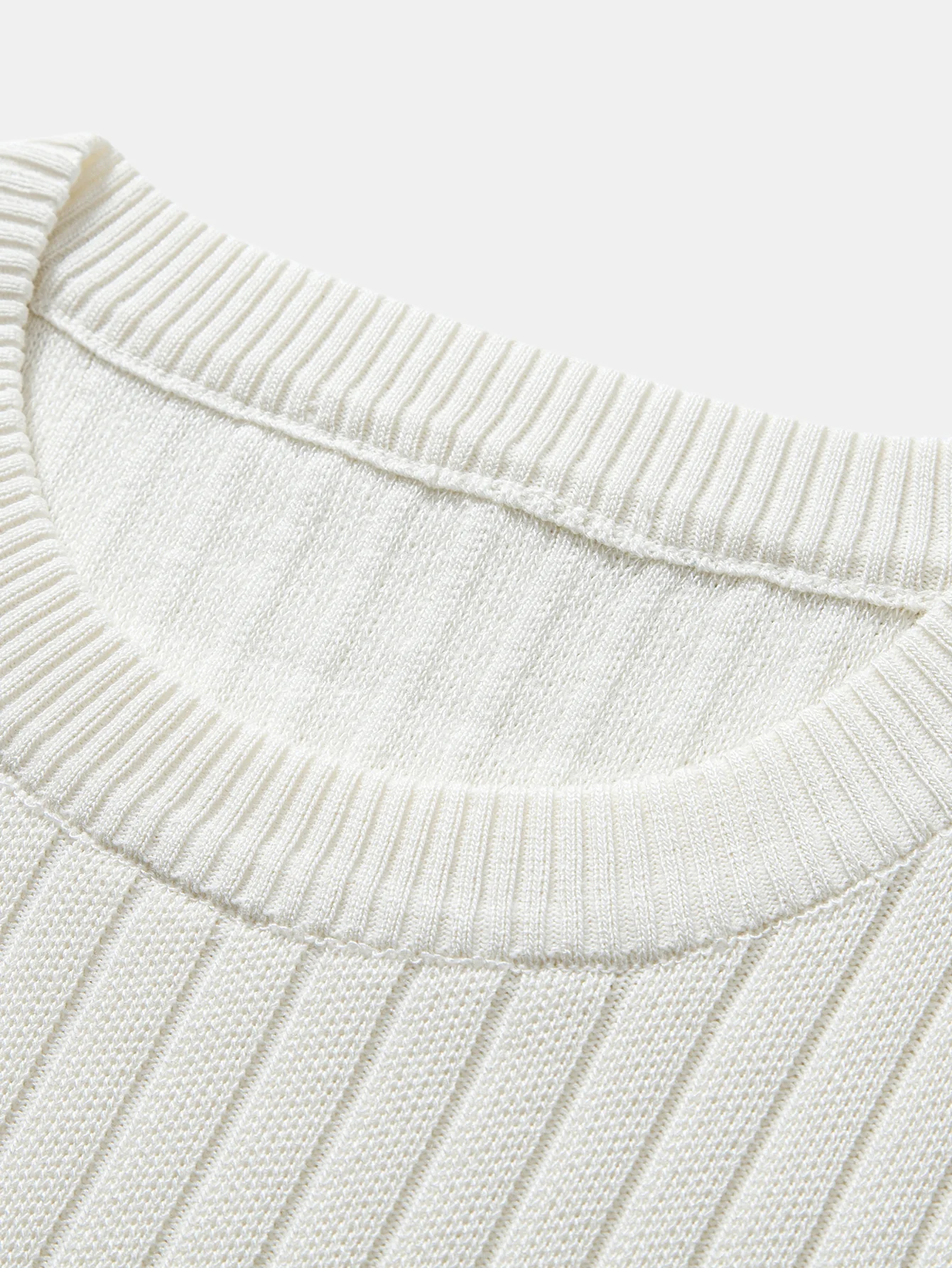 Ribbed Crew Neck Knit T-Shirt - Image 17