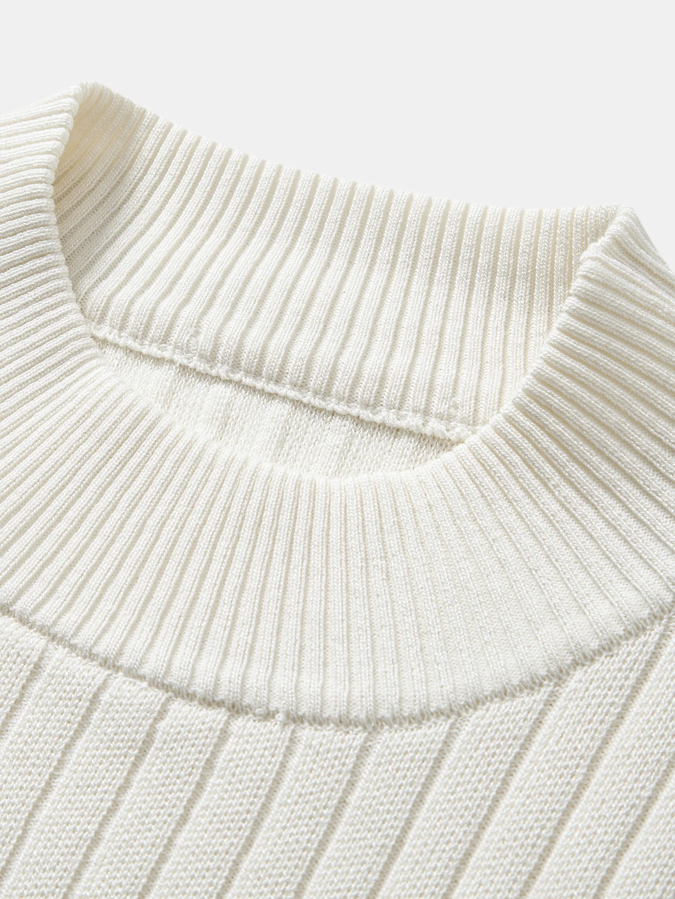 Ribbed Mock Neck Knit T-Shirt - Image 10