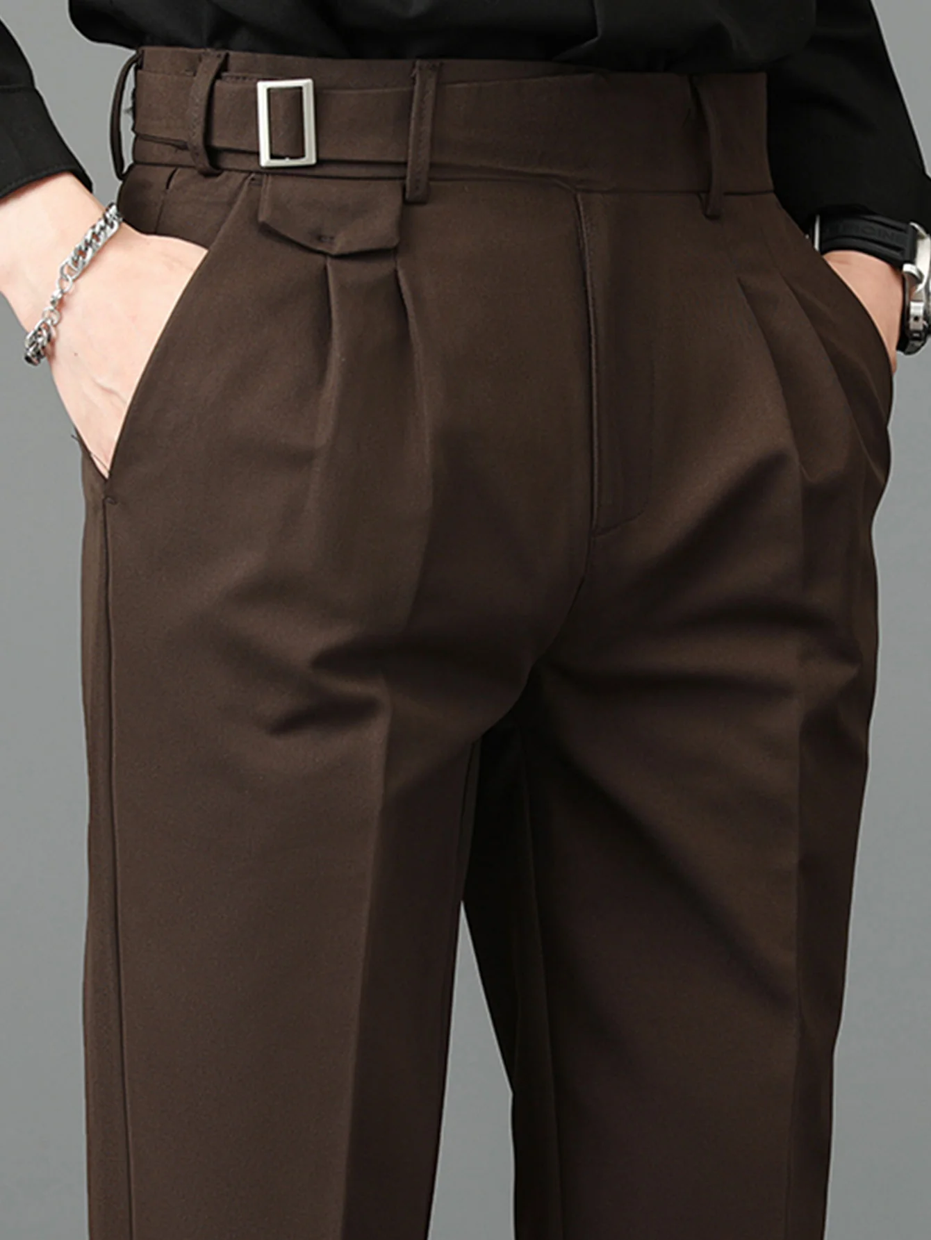Schlanke, zulaufende Hose - Image 10