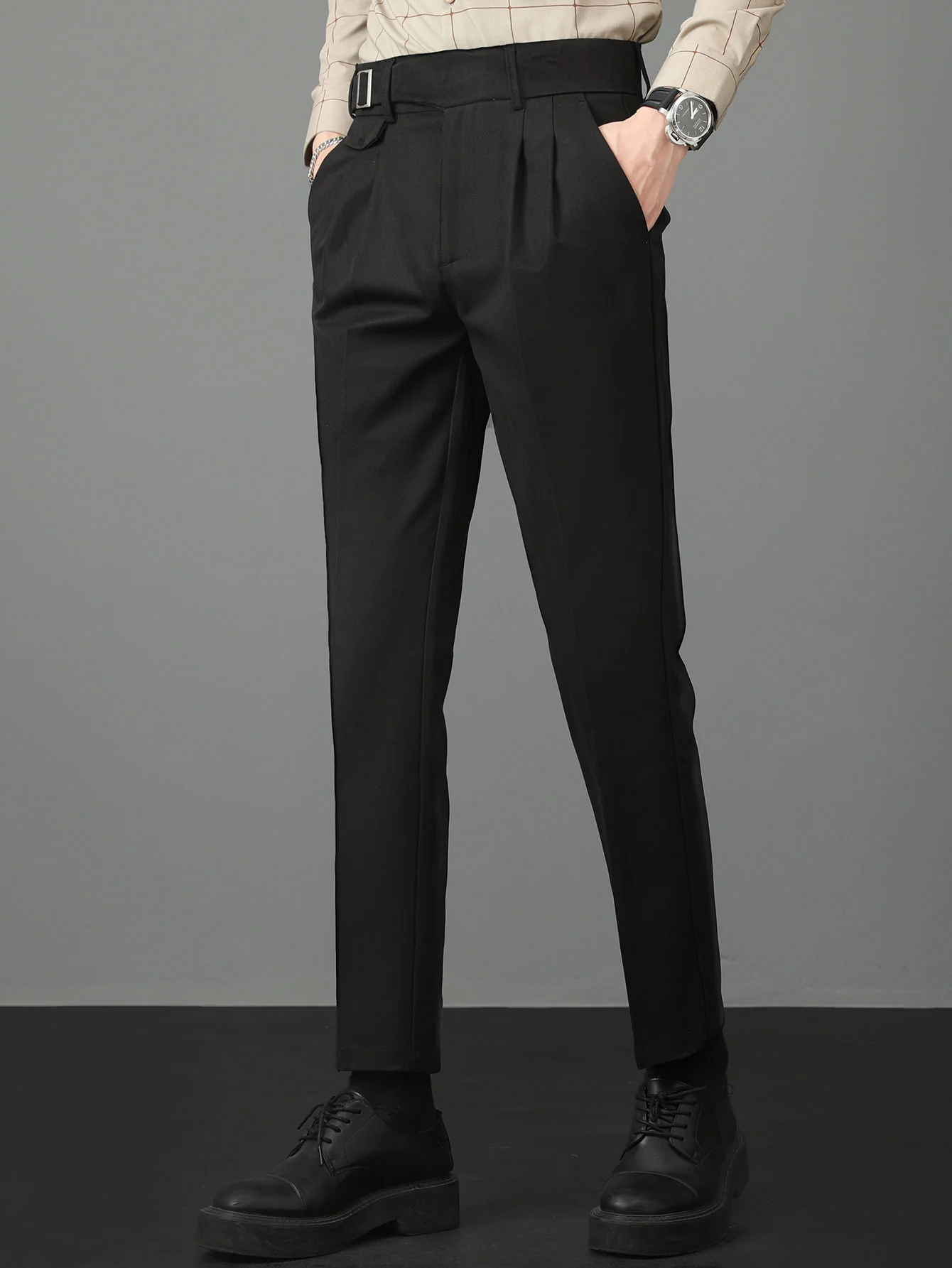 Schlanke, zulaufende Hose - Image 7