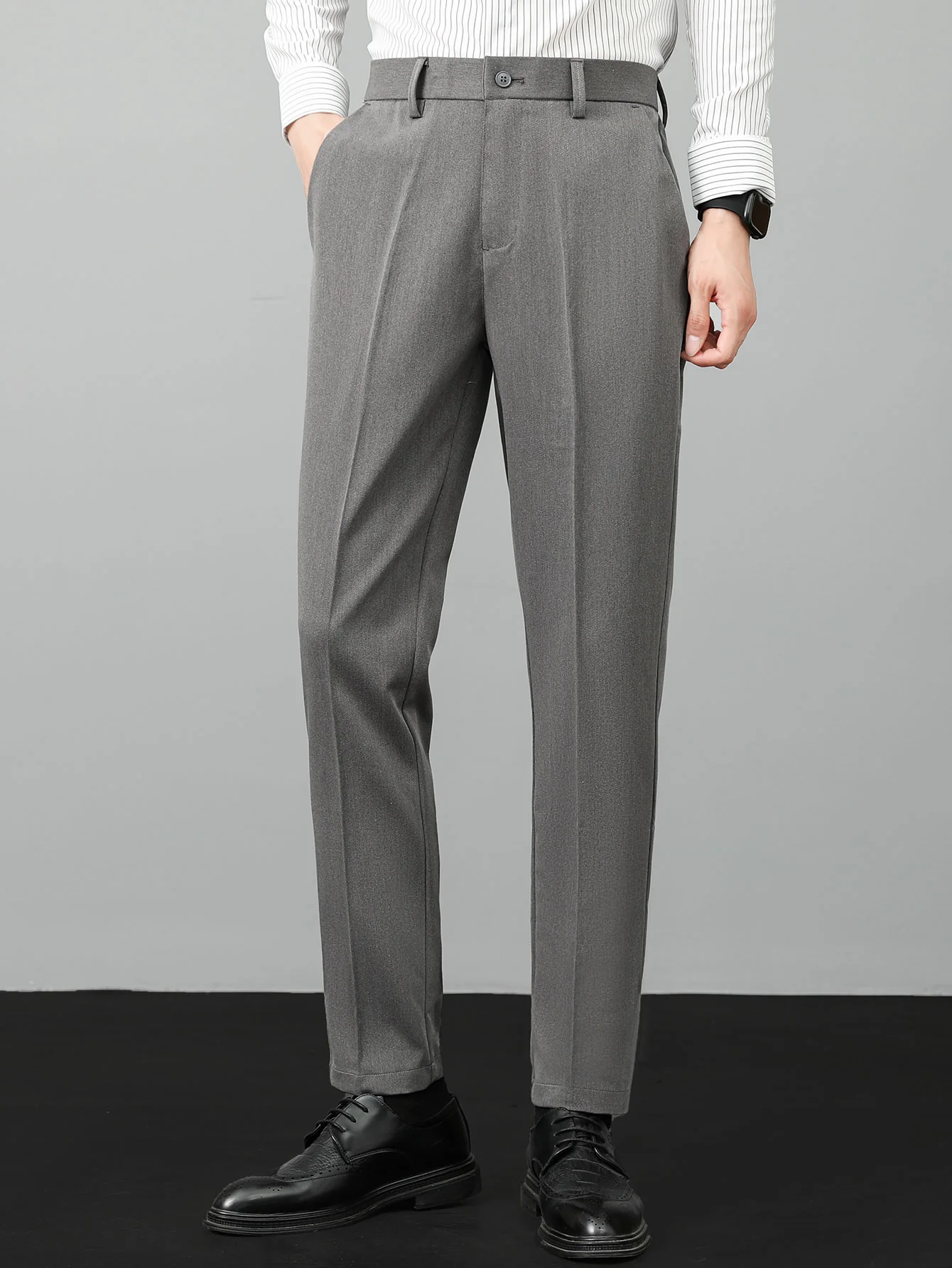Schlanke, zulaufende Hose - Image 6