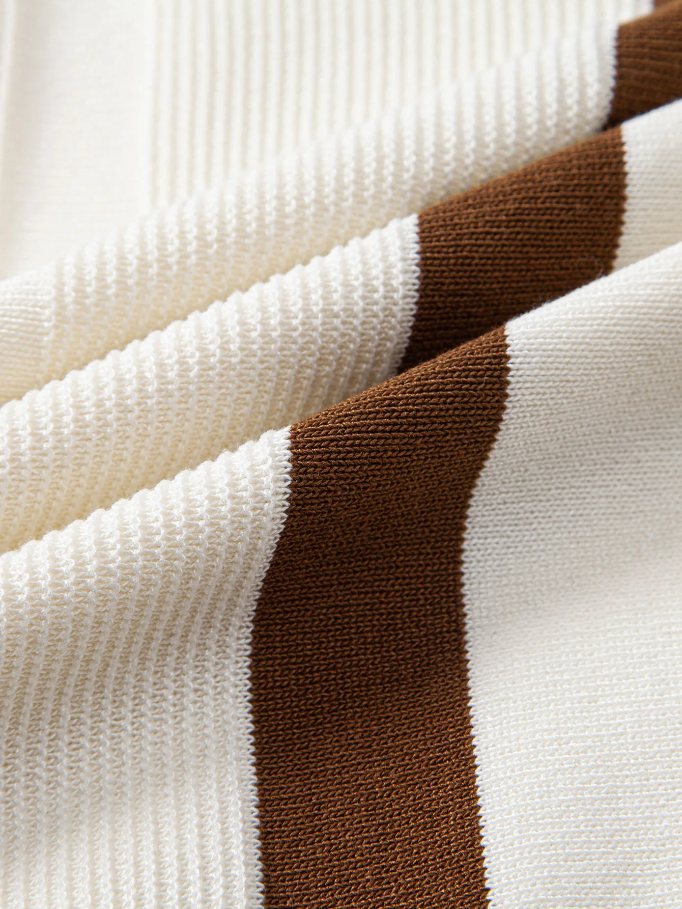Gestreiftes geometrisches Jacquard gestricktes Poloshirts & Baumwoll Chino Shorts - Image 13