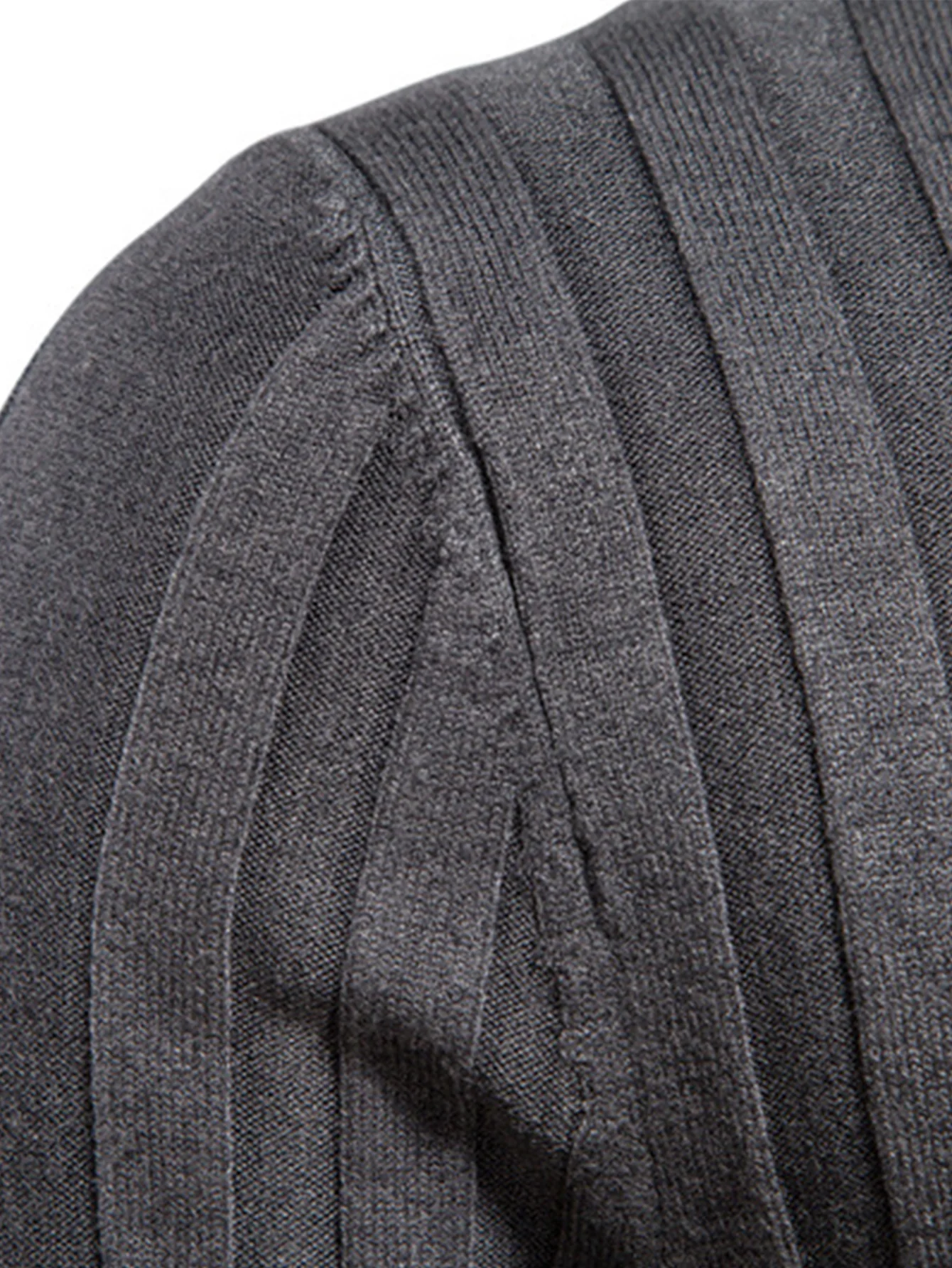 Gerippter Rollkragenpullover - Image 6
