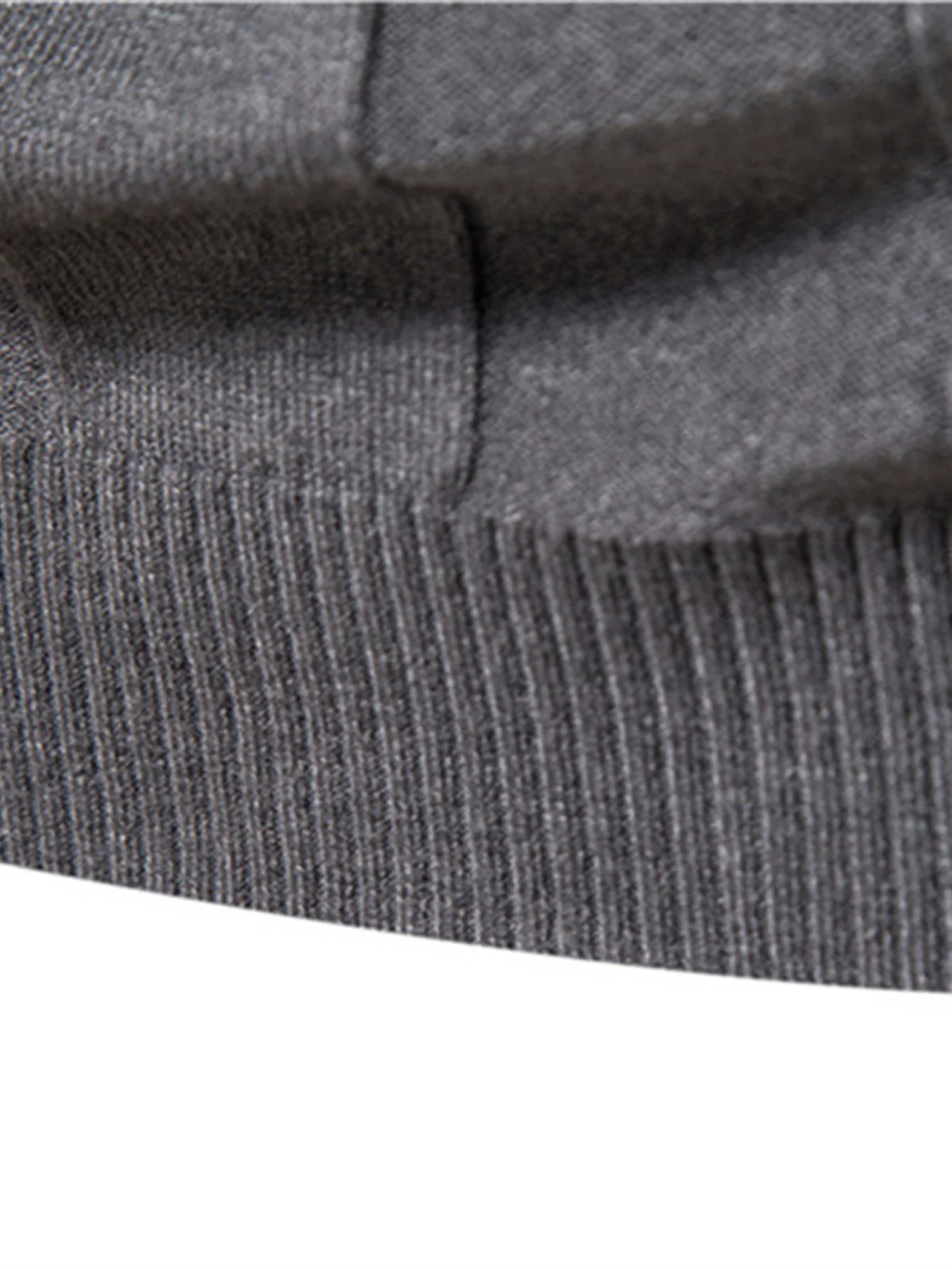 Gerippter Rollkragenpullover - Image 9