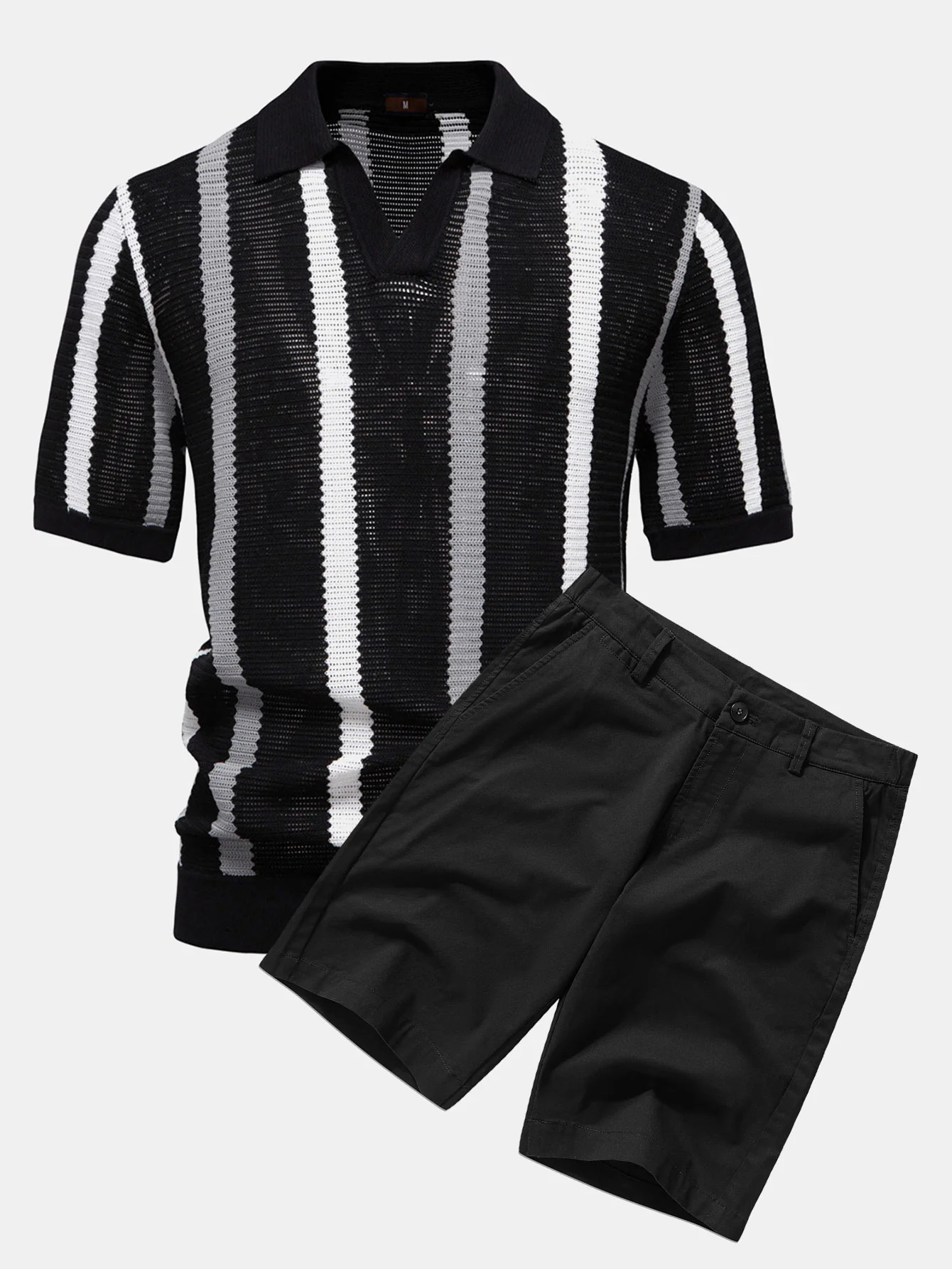 Gestreiftes Strick-Poloshirts mit V-Ausschnitt & Baumwoll-Chino-Shorts - Image 4