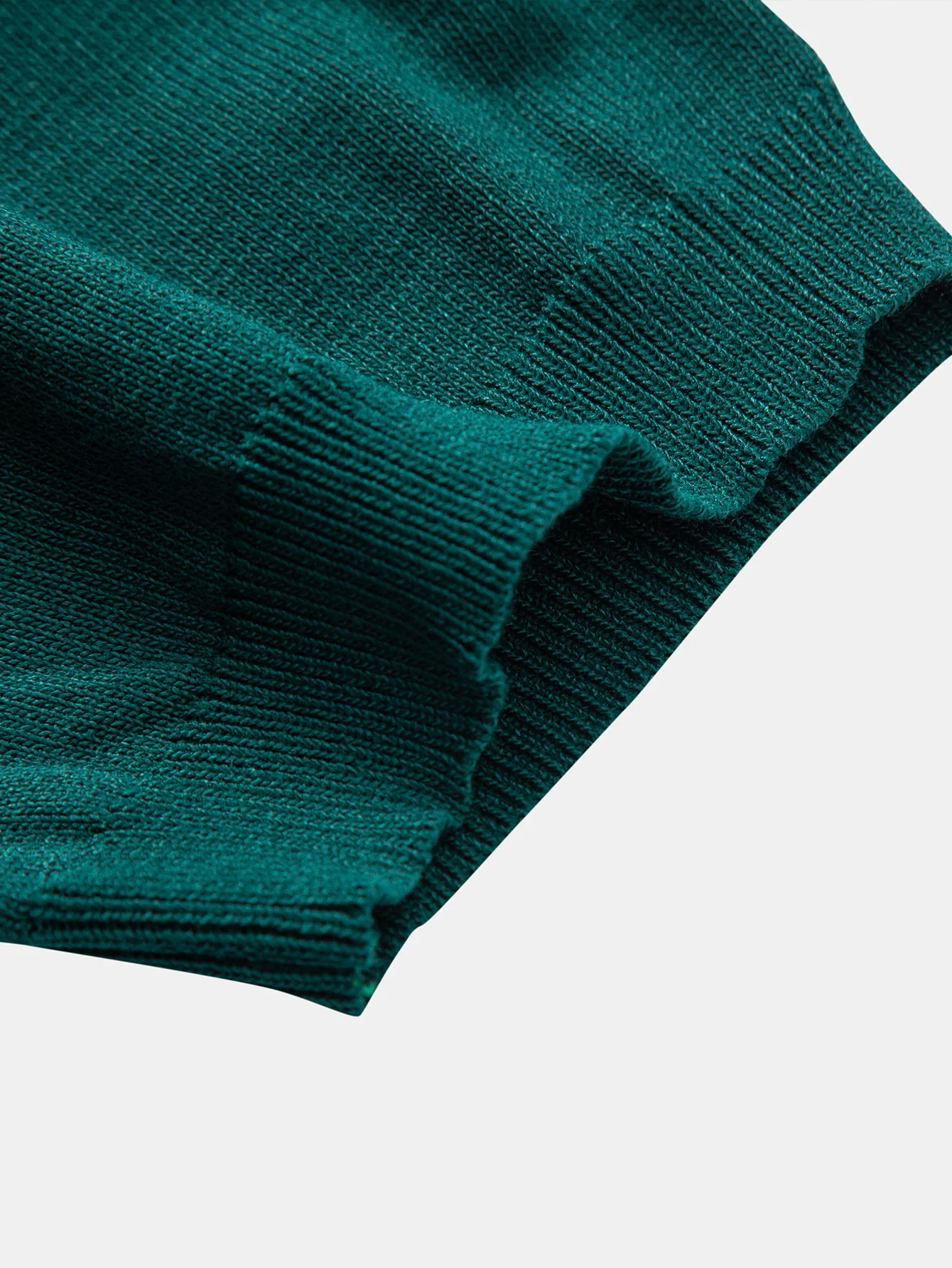 Gestreiftes Strick-Poloshirt mit Reißverschluss & Baumwoll-Chino-Shorts - Image 19