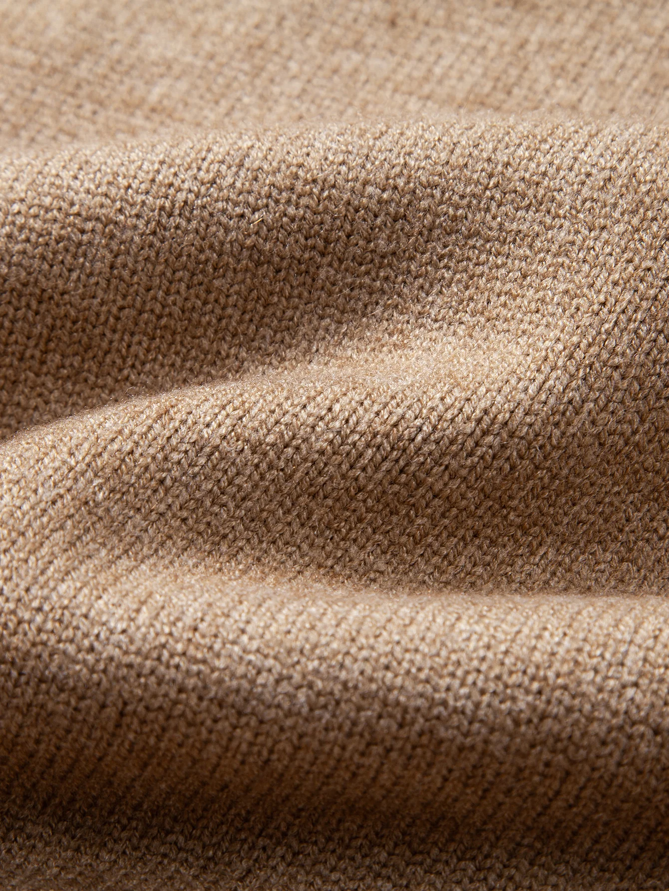 Schwerer gestreifter Strickpullover mit Stehkragen - Image 15