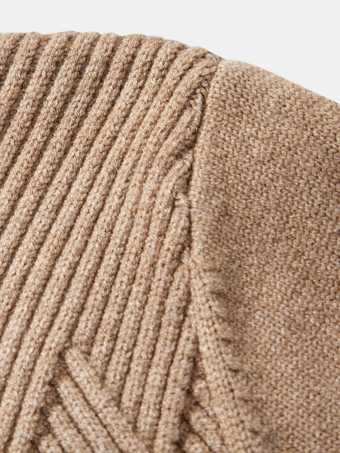 Schwerer gestreifter Strickpullover mit Stehkragen - Image 16
