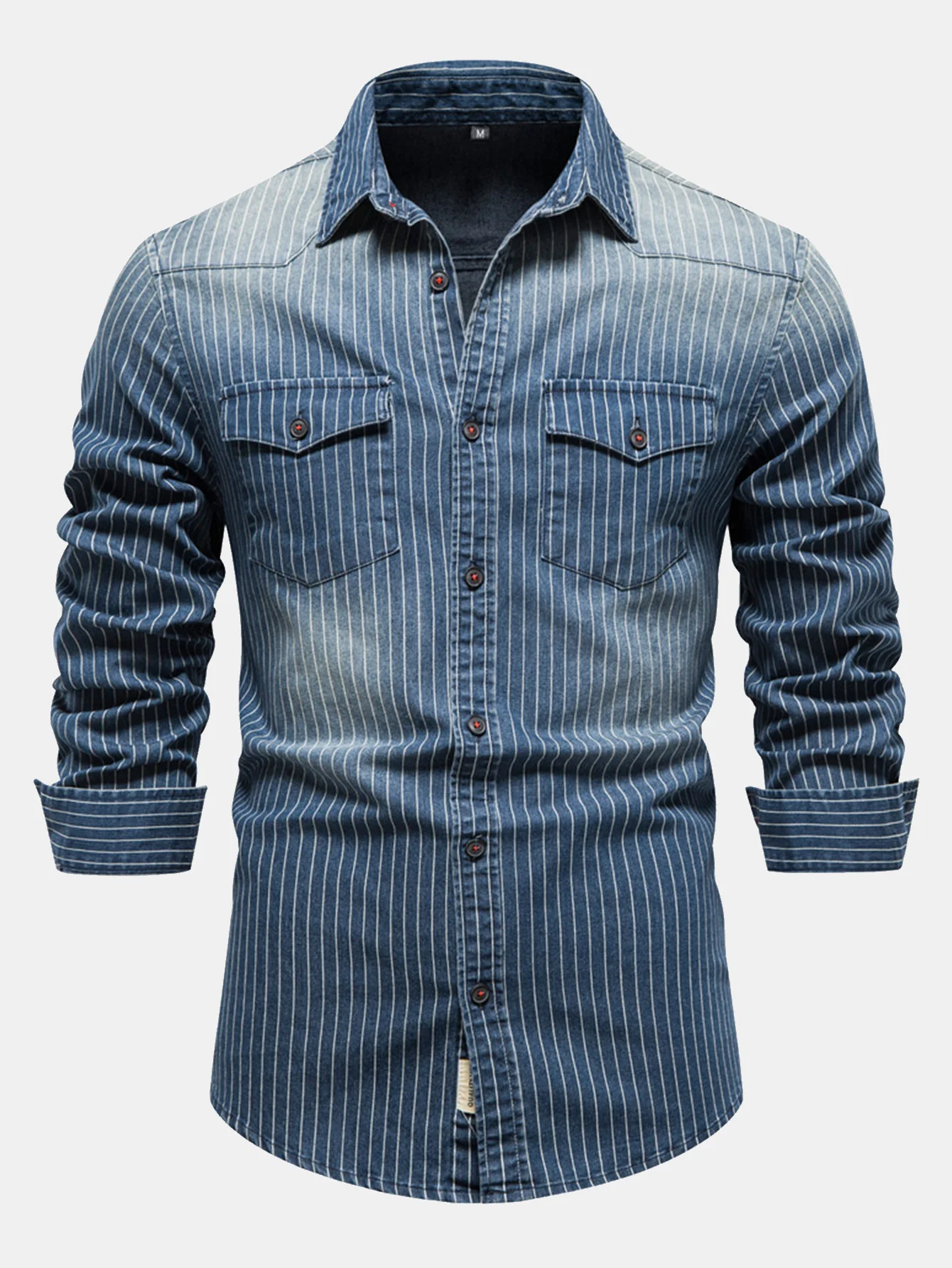 Gestreiftes gewaschenes Jeanshemd mit Taschen