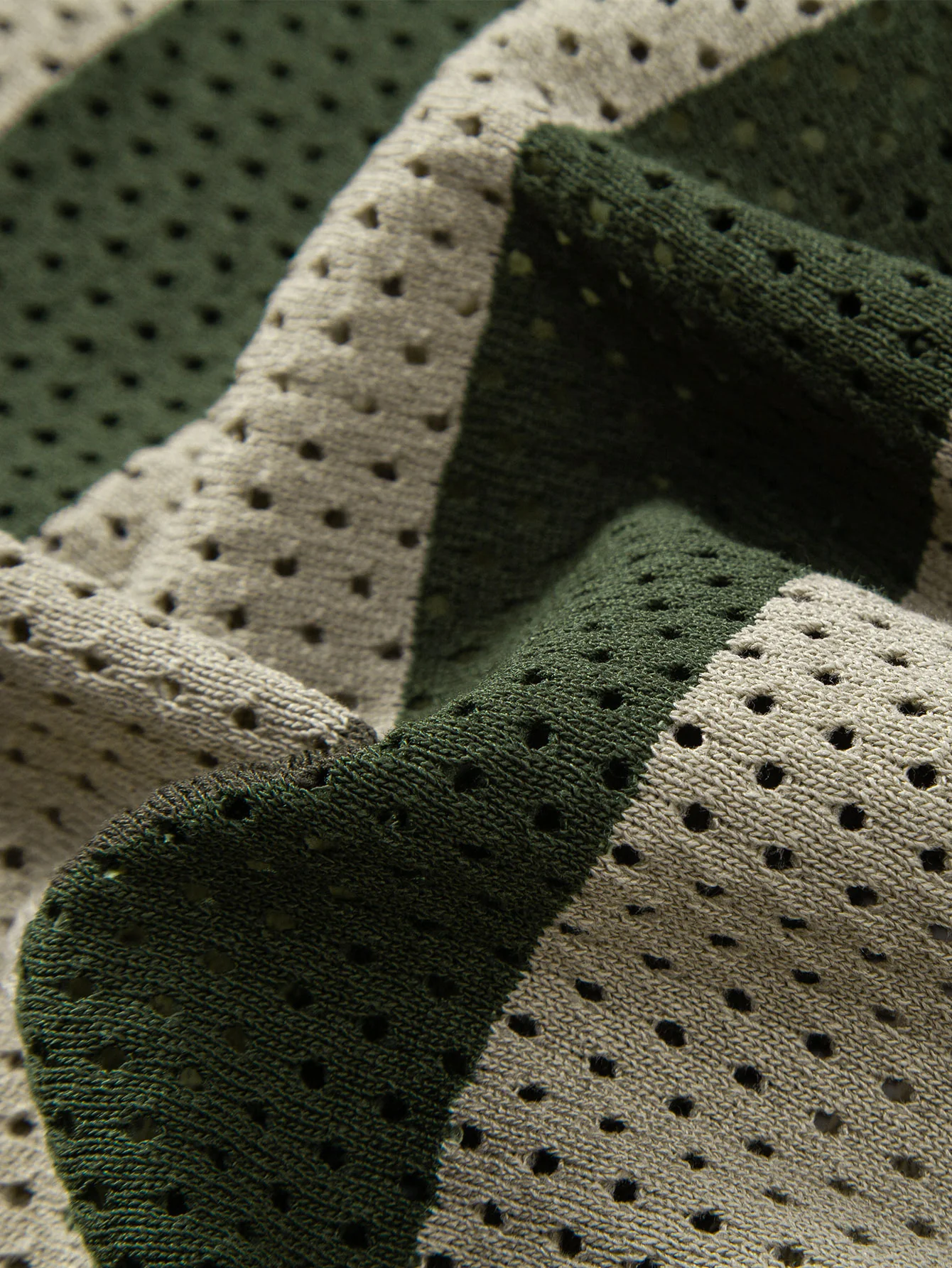 Gestreiftes Eyelet-Strick-Zip-Up Poloshirts-Shirt & Leinenhose mit geradem Bein - Image 24