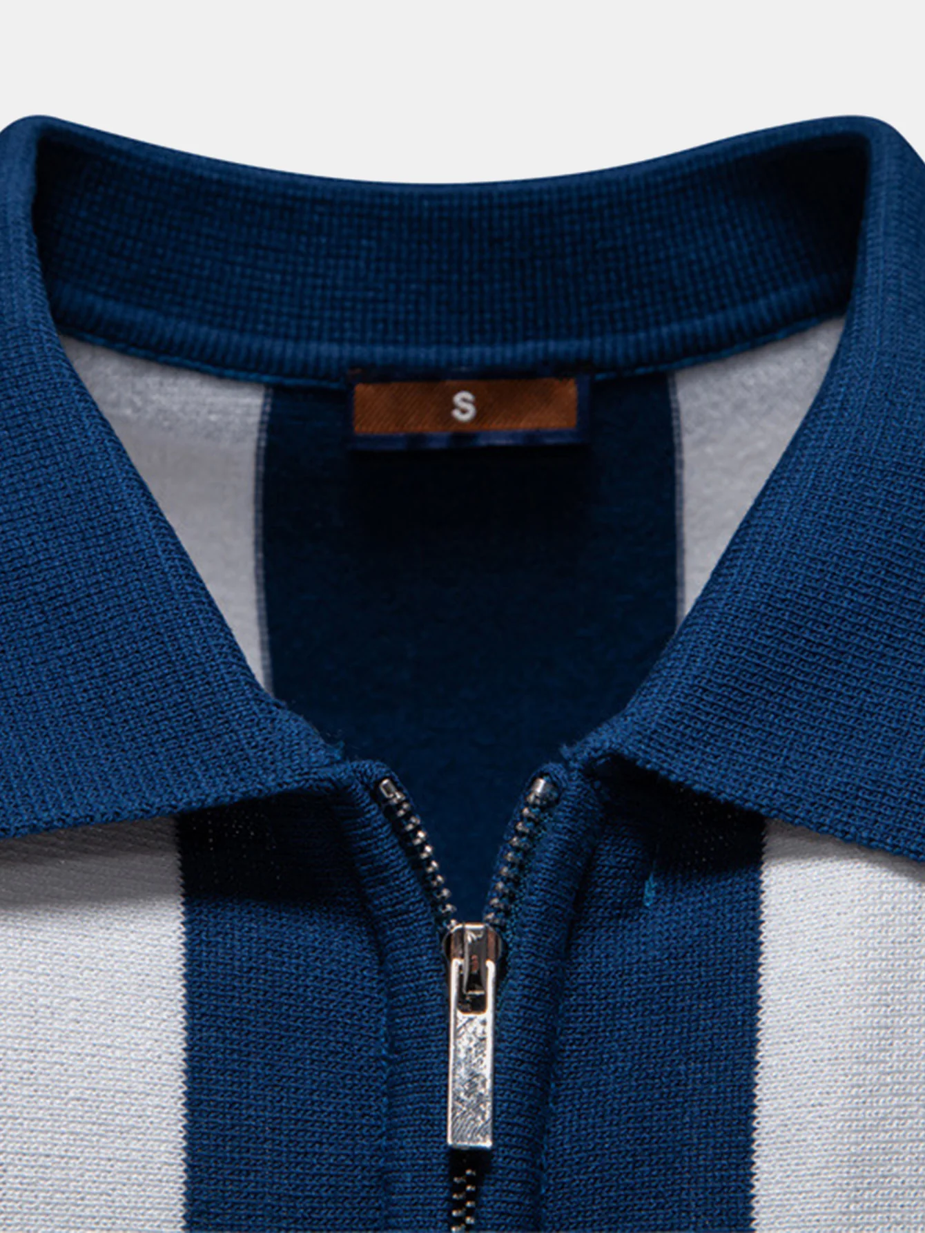Gestreiftes Strick-Poloshirt mit Reißverschluss - Image 7