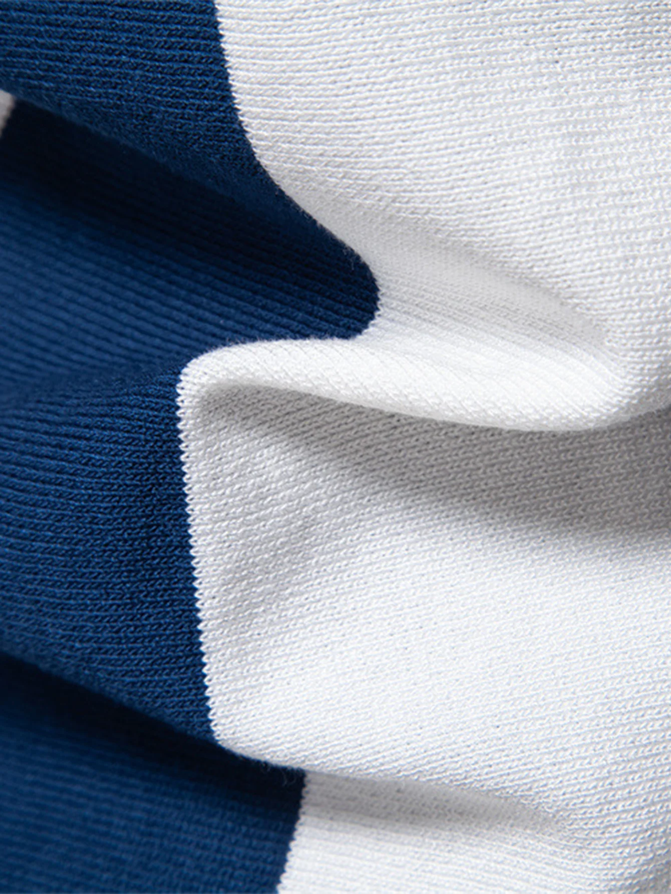 Gestreiftes Strick-Poloshirt mit Reißverschluss - Image 8