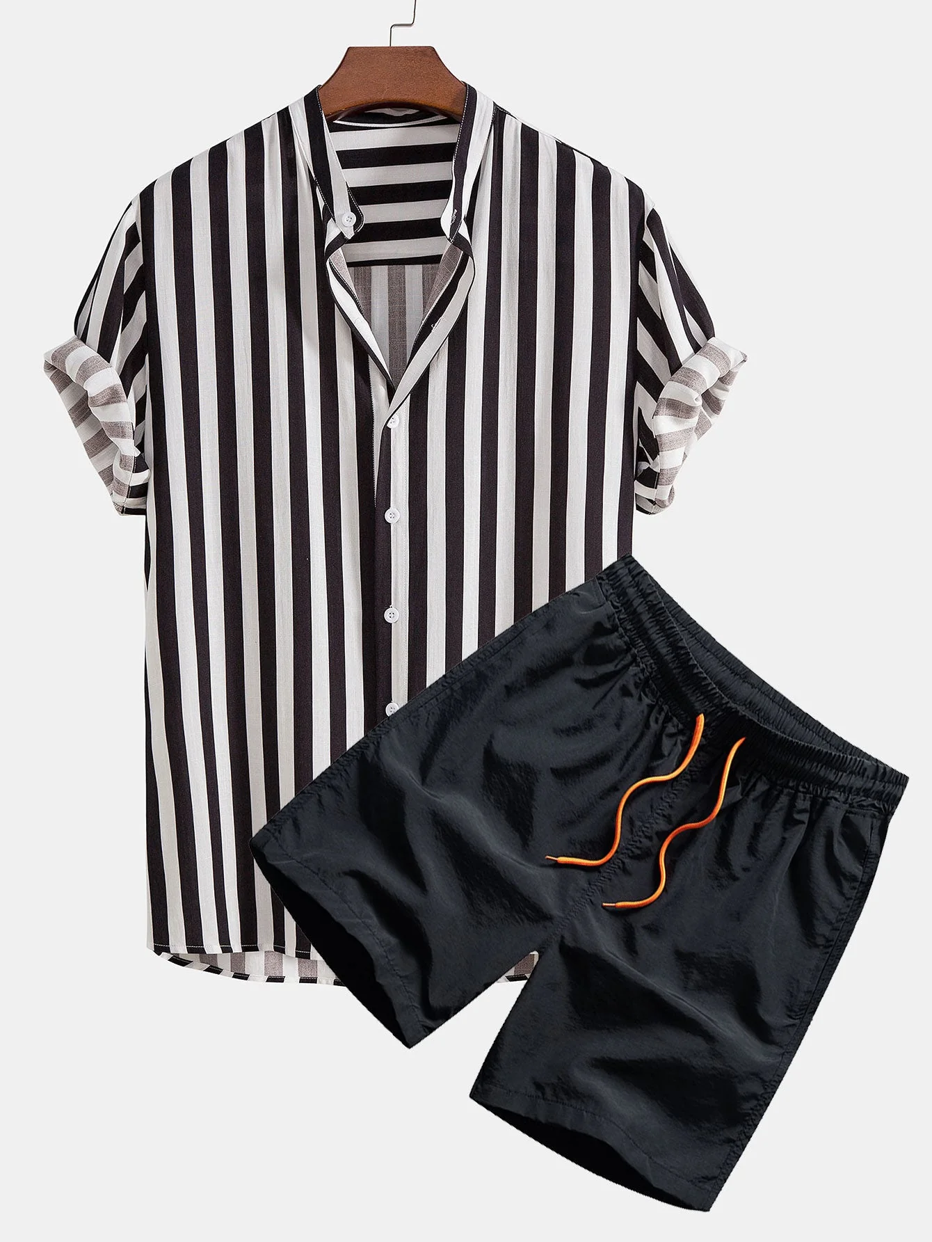 Gestreiftes Stehkragenhemd & Badeshorts