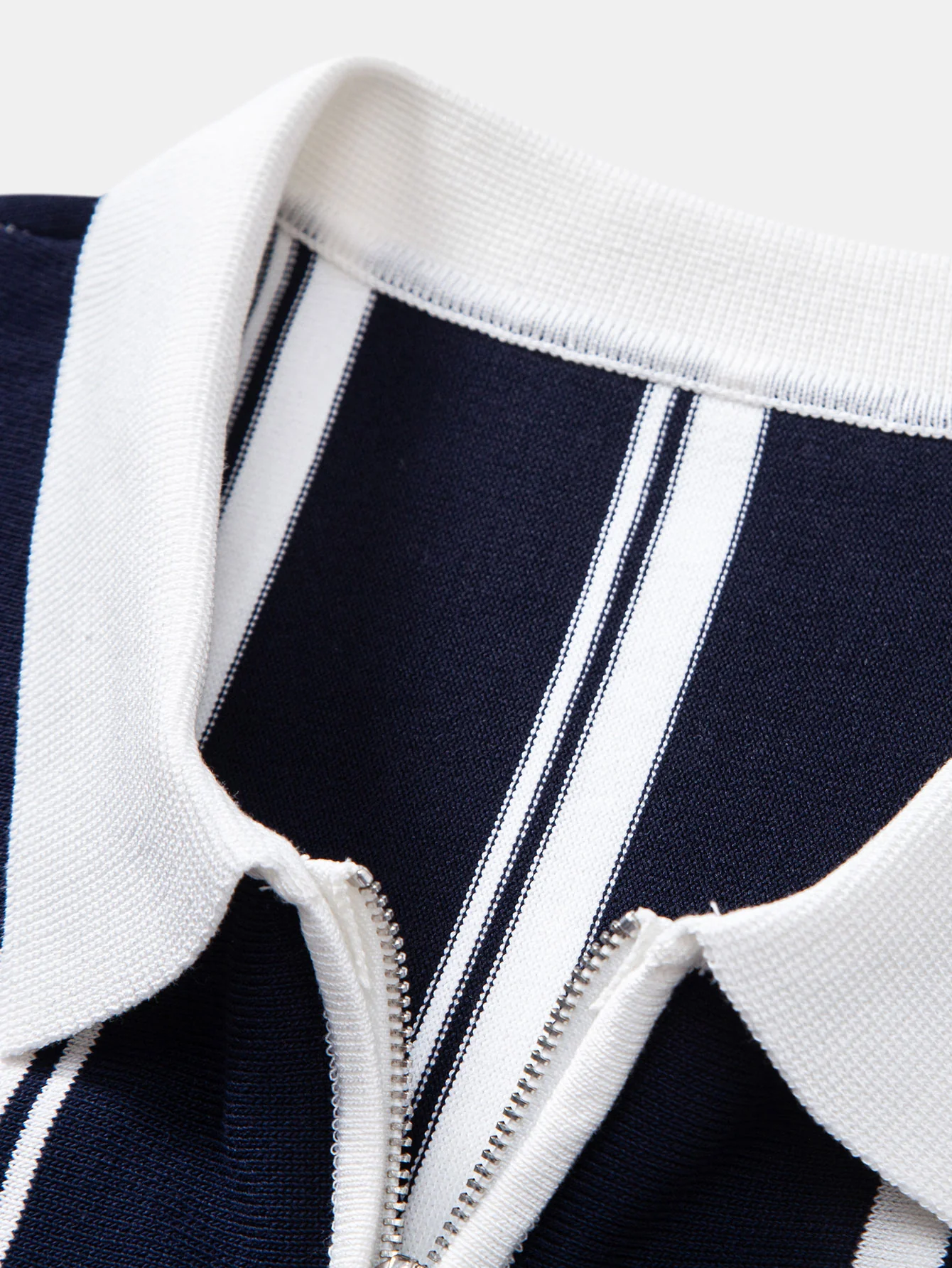 Gestreiftes Strick-Poloshirt mit Reißverschluss - Image 7