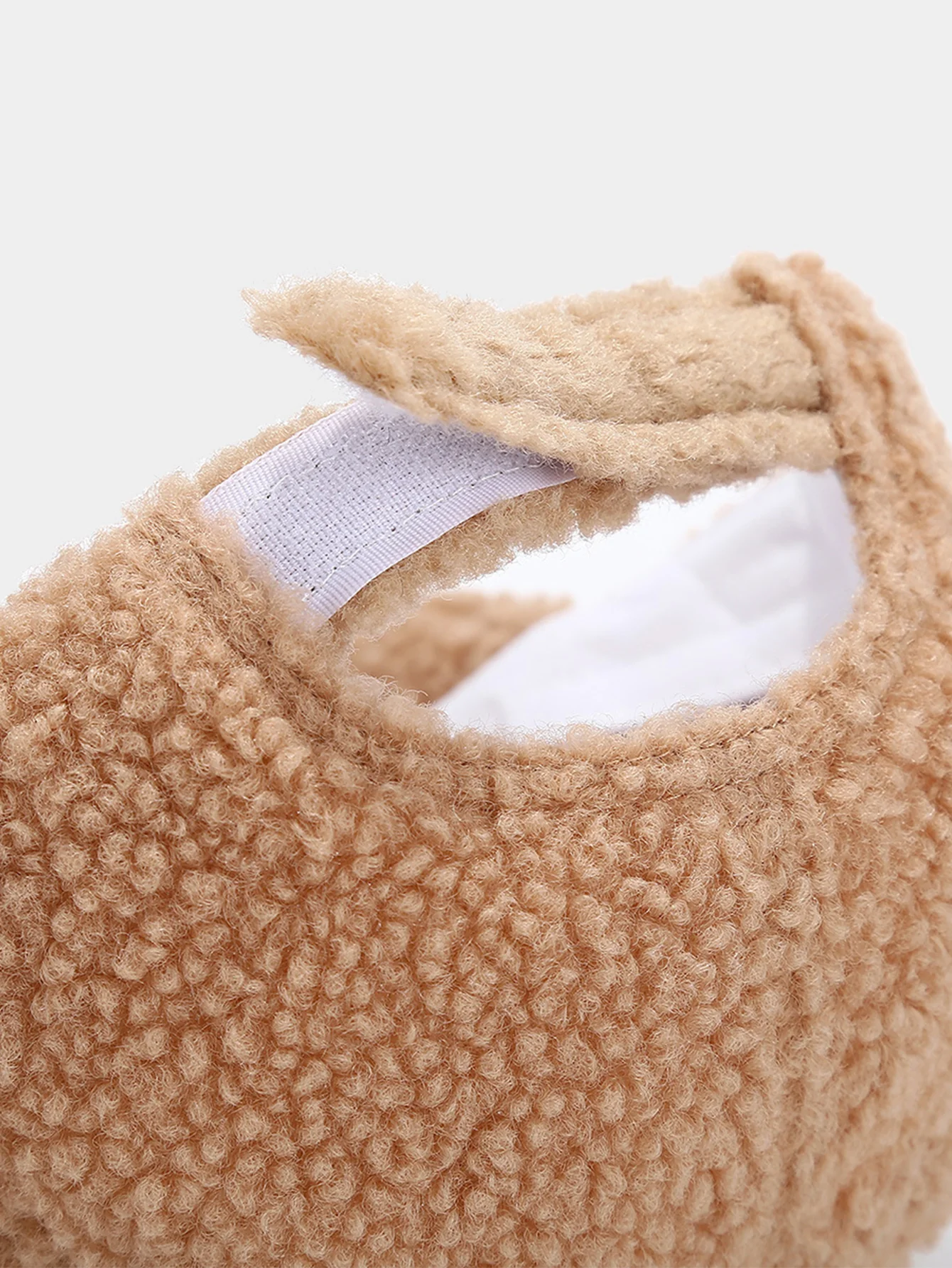 Stylish Plush Baseball Cap With Heart And Letter Embroidery - Image 11