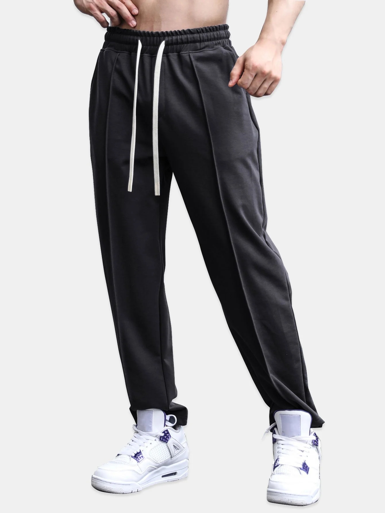 Tapered Jogginghose mit Paspel