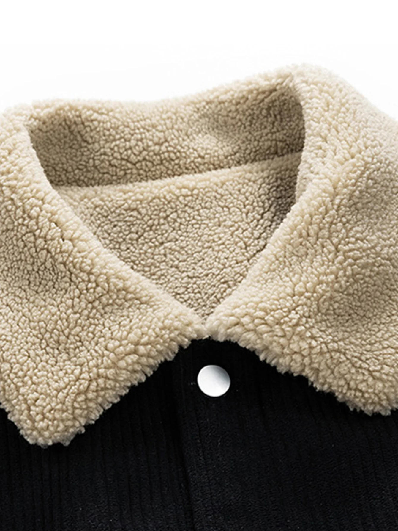 Cordjacke mit Knöpfen und Teddyfutter - Image 7