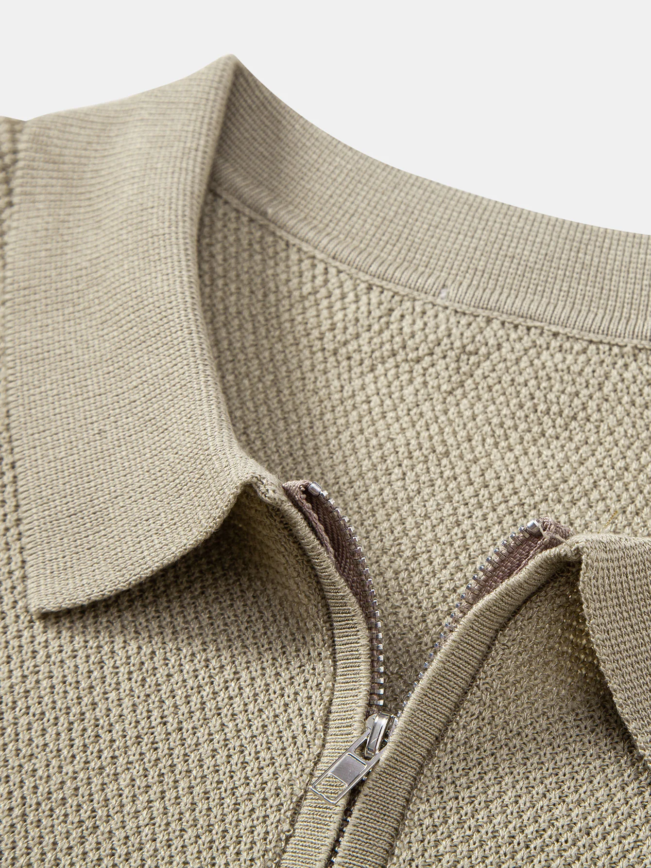 Strukturiertes Strick-Poloshirt mit Reißverschluss Poloshirts - Image 11