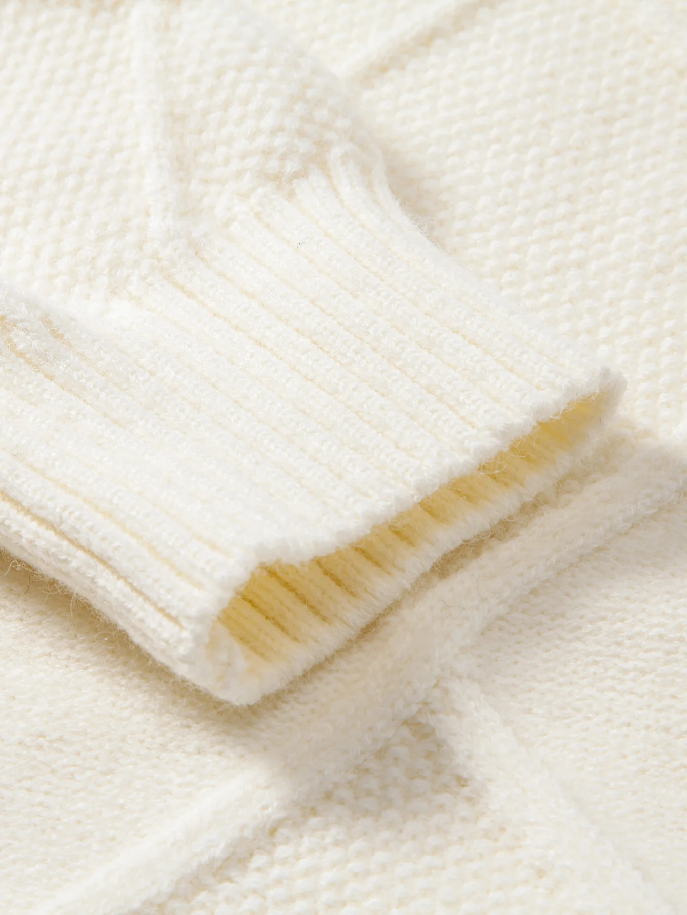 Schwerer Jacquard-Pullover mit Rundhalsausschnitt und Twist-Muster - Image 9