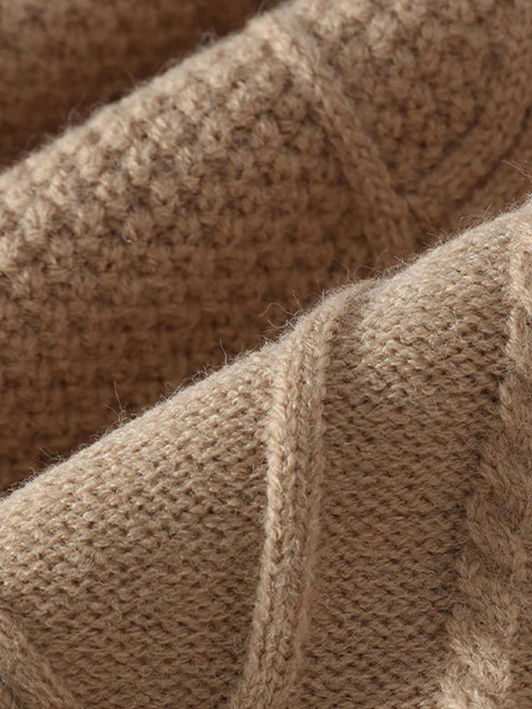Twist Jacquard Crew Neck Sweater - Image 9