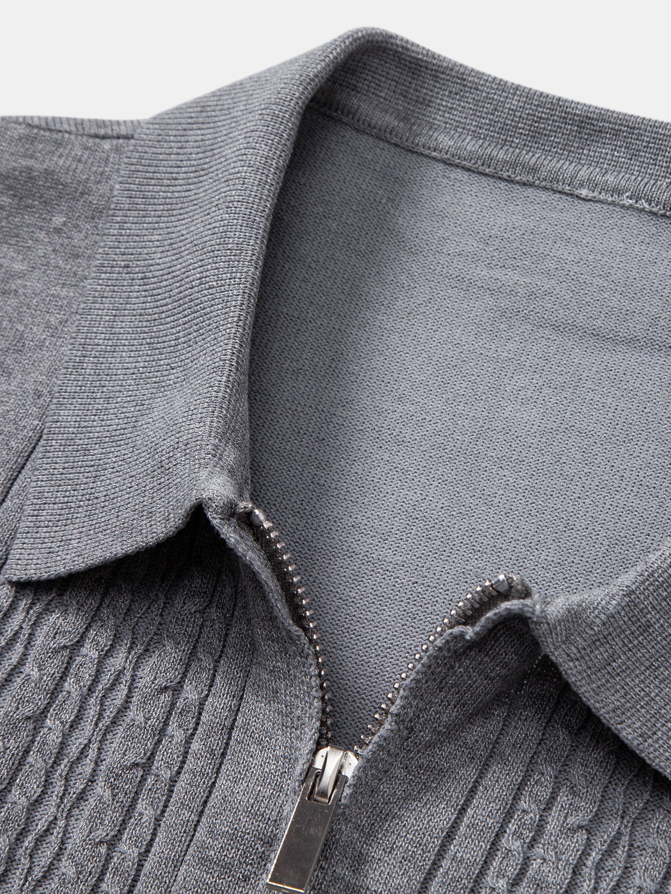Twist Jacquard gestricktes Poloshirt mit Reißverschluss - Image 11