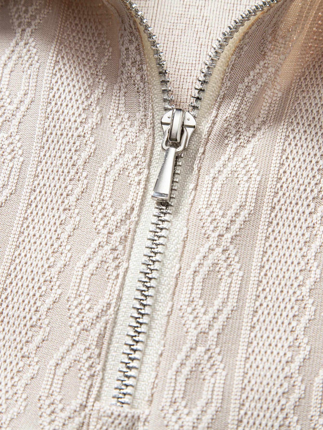 Two Tone Twisted Jacquard Zipper Knit Polo - Image 12