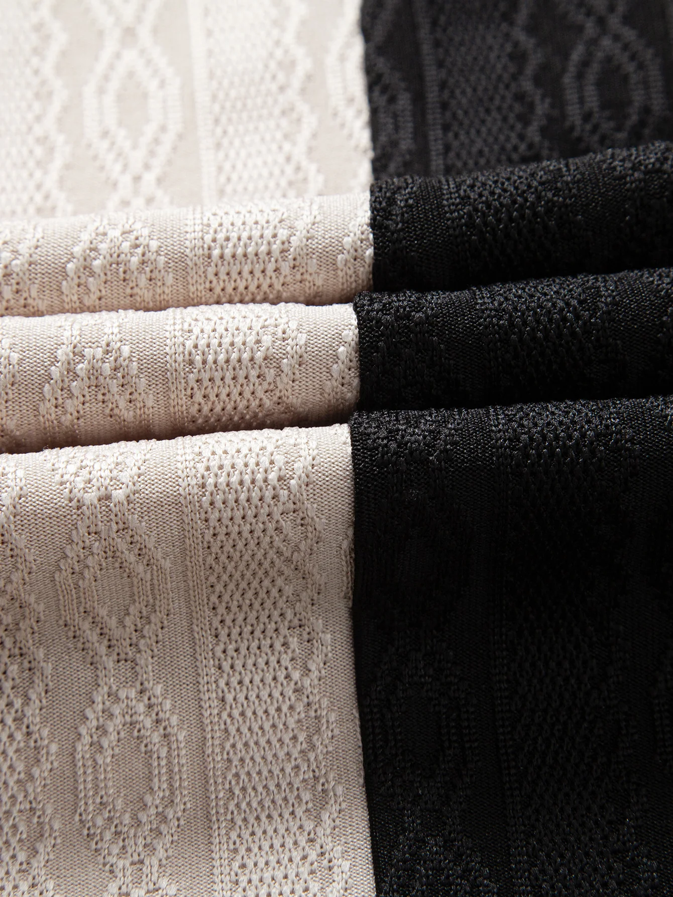 Two Tone Twisted Jacquard Zipper Knit Polo - Image 15