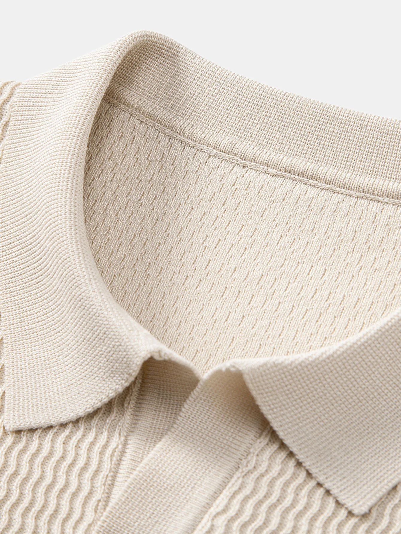 Wave Jacquard Strick V-Ausschnitt Poloshirts & Baumwoll Chino Shorts - Image 17