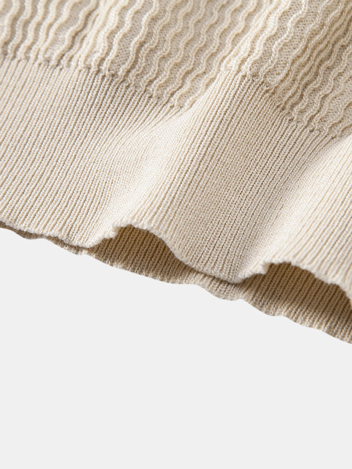 Wave Jacquard Strick V-Ausschnitt Poloshirts & Baumwoll Chino Shorts - Image 19