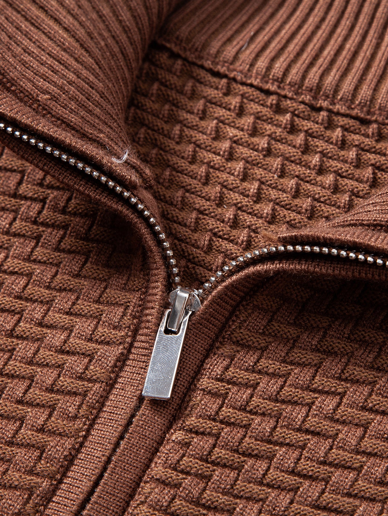 Wave Jacquard Pullover mit Viertel-Reißverschluss - Image 8
