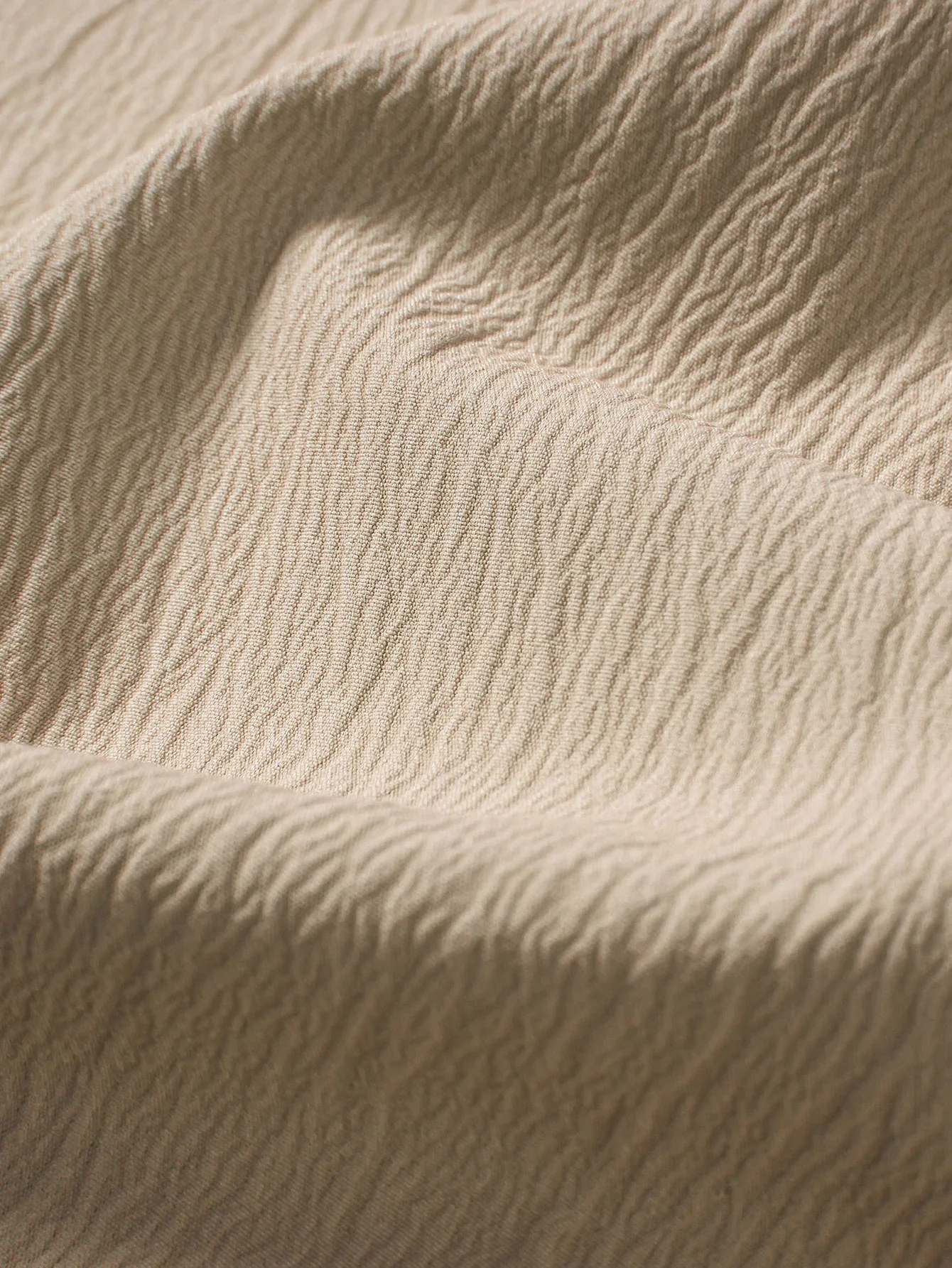 Faltige Textur<tc>rot</tc> Hemd mit V-Ausschnitt - Image 14